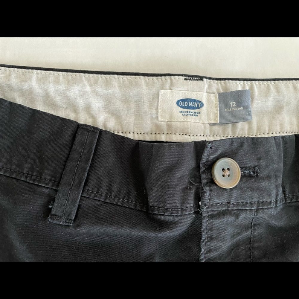 OLD Navy black chino cotton spandex blend shorts, flat front, size 12 tall - Picture 3 of 3